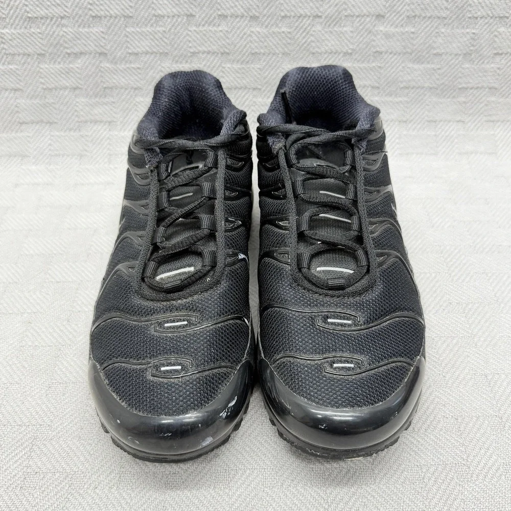 Nike Air Max Plus Shoes Unisex Kids Size 2.5 Black Low Top‎ Sneakers CD0610-001